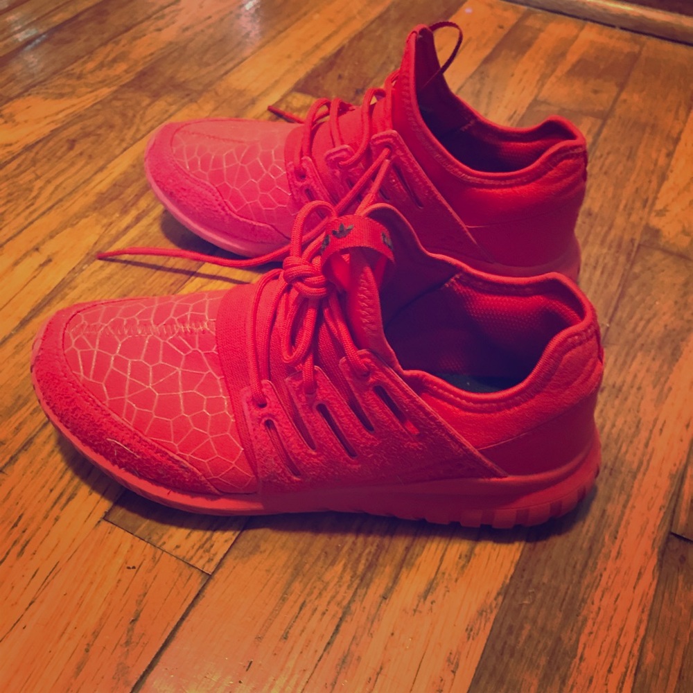 Adidas triple red tubulars